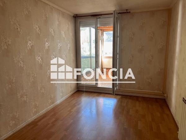 Location Appartement 4 pièces 80.7 m² - La Seyne Sur Mer 83500