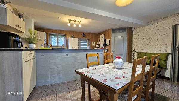 Maison - 5 pièces - 121 m²