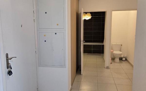 Appartement à louer    3 pièces • 69 m2 Nîmes