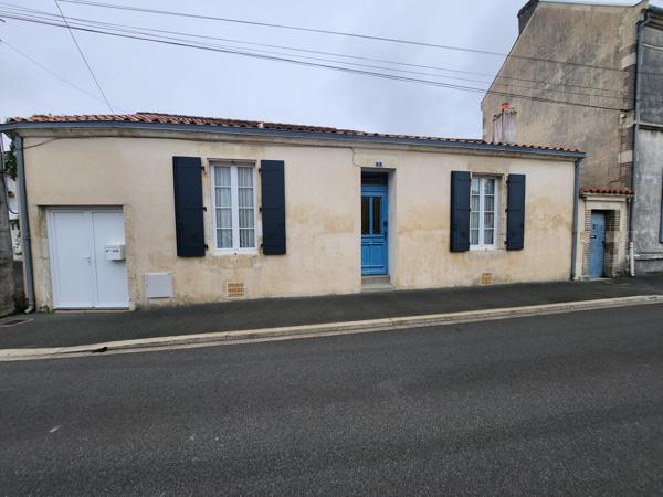 Luçon (85400) Maison de ville en pierre