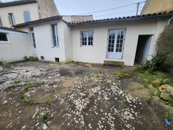 Luçon (85400) Maison de ville en pierre