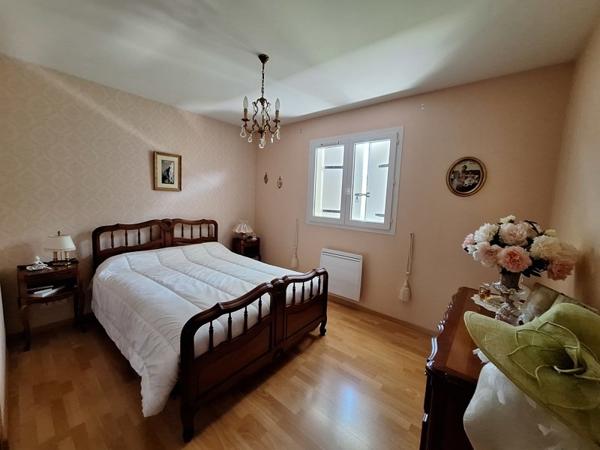 Maison à vendre 359 040 € Saint-Loubès 6 p 136 m² DPE C