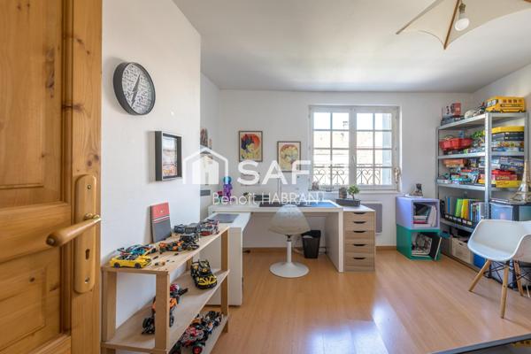 Maison de 200m2, 8 pièces, 4 chambres terrain de 570m2