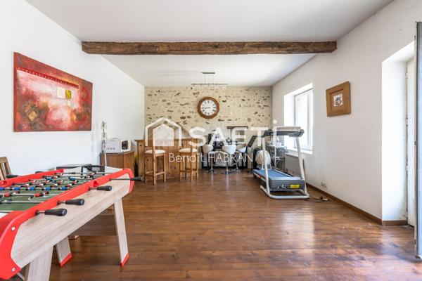 Maison de 200m2, 8 pièces, 4 chambres terrain de 570m2