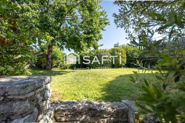 Maison de 200m2, 8 pièces, 4 chambres terrain de 570m2