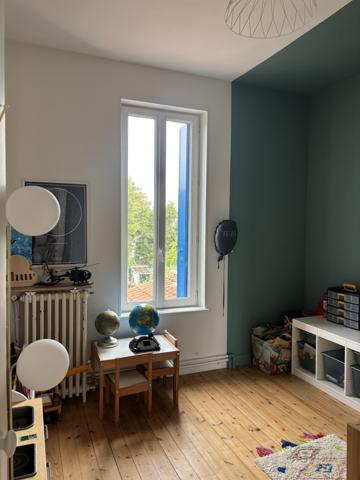 Maison de ville rénovée avec garage et jardin - la Genette
