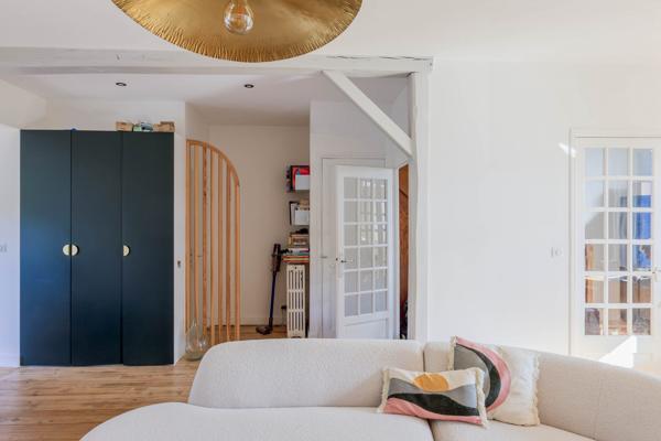Maison de ville rénovée avec garage et jardin - la Genette