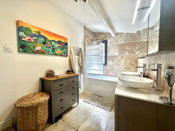 Appartement 4 pièces - 104 m² Exclusivité efficity