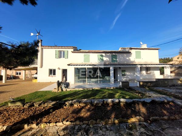 Maison meublée Les Pennes Mirabeau 8 pièce(s) 253.6 m2