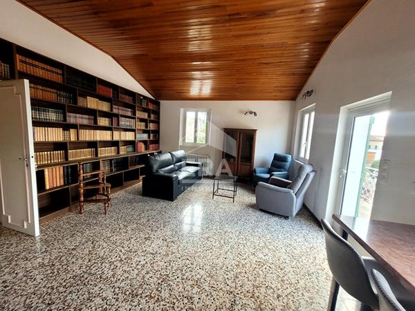 Maison meublée Les Pennes Mirabeau 8 pièce(s) 253.6 m2