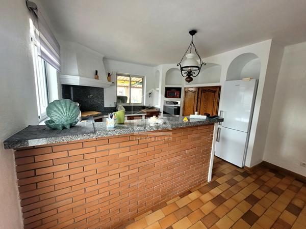 Maison meublée Les Pennes Mirabeau 8 pièce(s) 253.6 m2