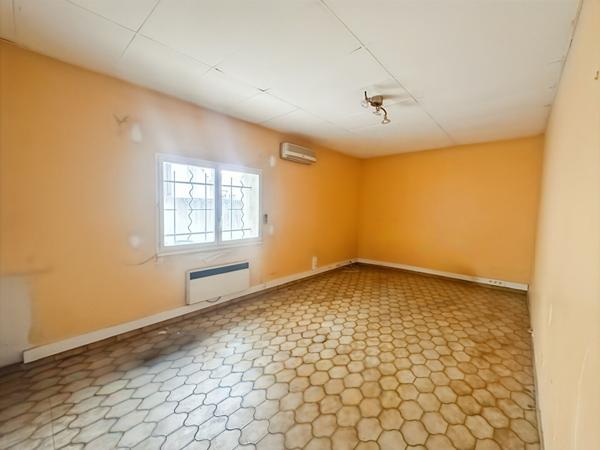 Local commercial  transformable appartement