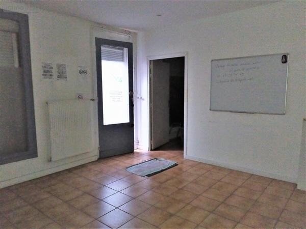 Fonds et/ou murs commerciaux à louer à Caudry dans le Nord (59540), ref : 59191-L829