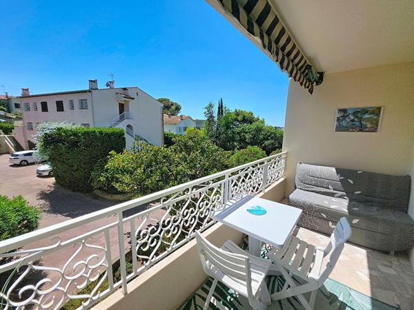 Appartement Six Fours Les Plages de 1 pièce aux  Lones