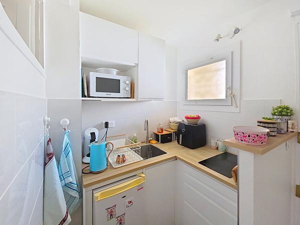 Appartement Six Fours Les Plages de 1 pièce aux  Lones