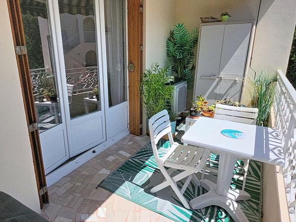 Appartement Six Fours Les Plages de 1 pièce aux  Lones