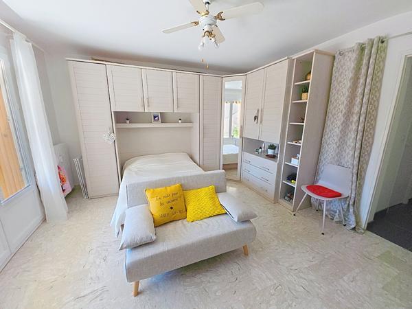 Appartement Six Fours Les Plages de 1 pièce aux  Lones