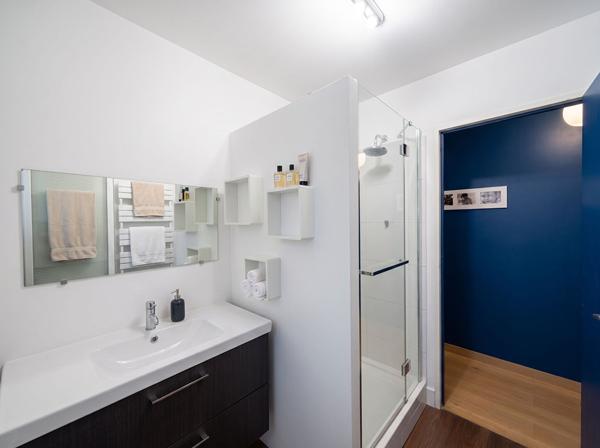 Septèmes-les-Vallons -Très bel appartement 4 pièces entièrement rénovée avec balcon et parking sécurisée