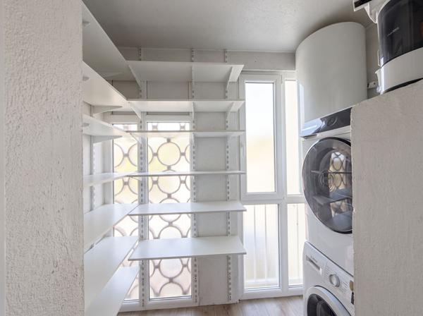 Septèmes-les-Vallons -Très bel appartement 4 pièces entièrement rénovée avec balcon et parking sécurisée