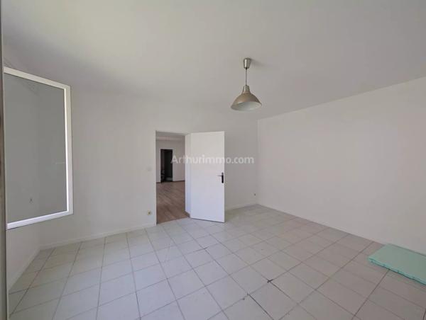 Location Maison 5 pièces 130 m2 à Coutras