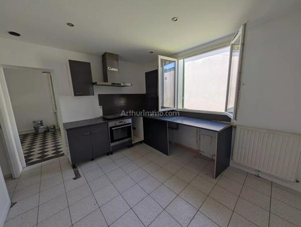 Location Maison 5 pièces 130 m2 à Coutras