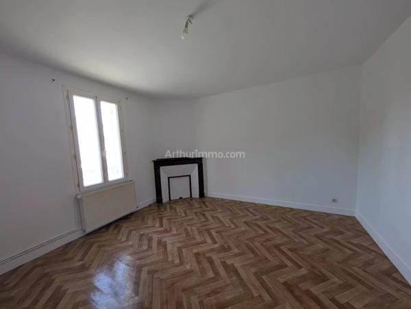 Location Maison 5 pièces 130 m2 à Coutras