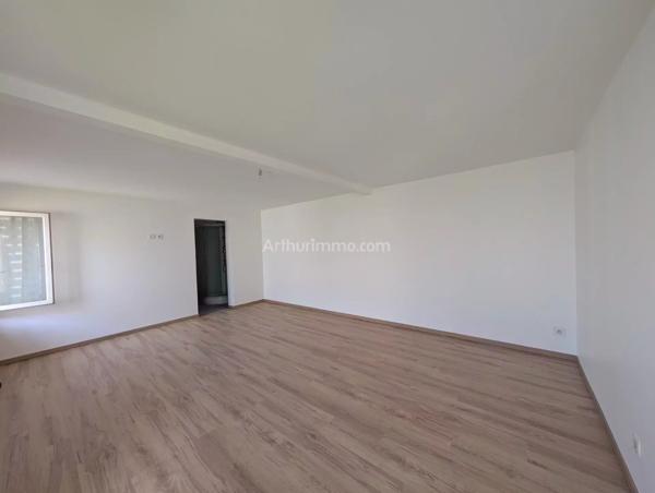 Location Maison 5 pièces 130 m2 à Coutras