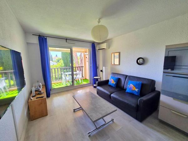 APPARTEMENT T2 SANARY- PROCHE PORT A PIED