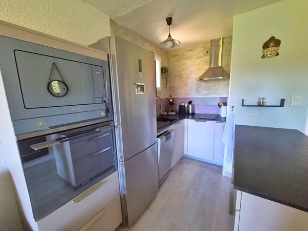 APPARTEMENT T2 SANARY- PROCHE PORT A PIED
