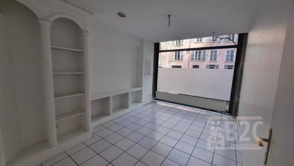A VENDRE LOCAL PROFESSIONNEL