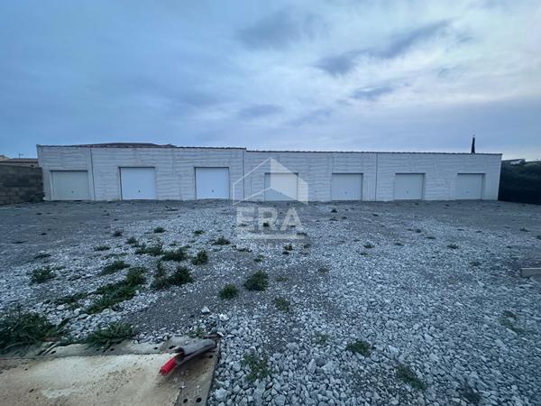 Bien immobilier à fort potentiel locatif - Garages et hangar