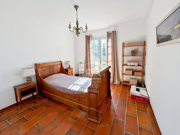 LES PENNES MIRABEAU - EXCLUSIVITE - Maison T5 de 171m2 sur 2067m2 de terrain piscine garage