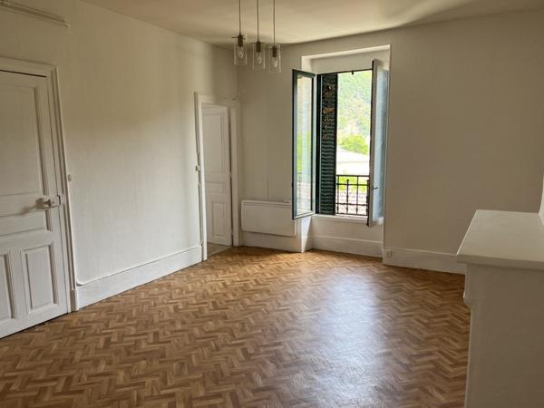 Immeuble à vendre |  Viviez |  355 m²
