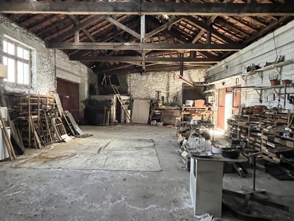 Immeuble à vendre |  Viviez |  355 m²