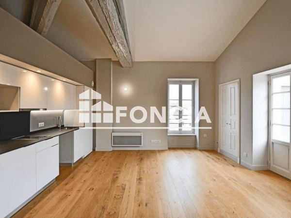 Location Appartement 2 pièces 41.34 m² - 5 RUE DE BERNIS Nîmes 30000