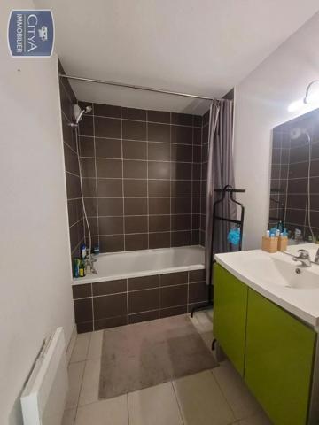 Appartement à louer 2 pièces 41.66m² Bruges (33520)