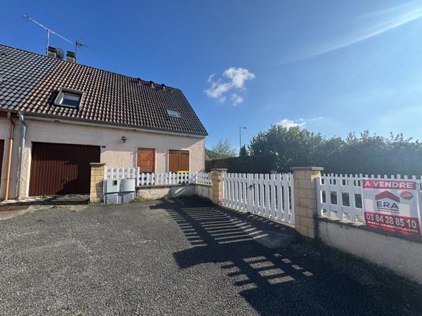 MAISON  ACCOLEE 5 PIECES GARAGE  TERRAIN DE 353 M² HERICOURT