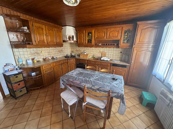 MAISON  ACCOLEE 5 PIECES GARAGE  TERRAIN DE 353 M² HERICOURT