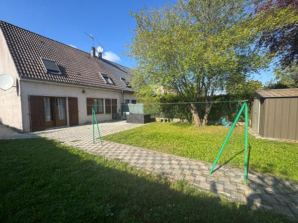 MAISON  ACCOLEE 5 PIECES GARAGE  TERRAIN DE 353 M² HERICOURT