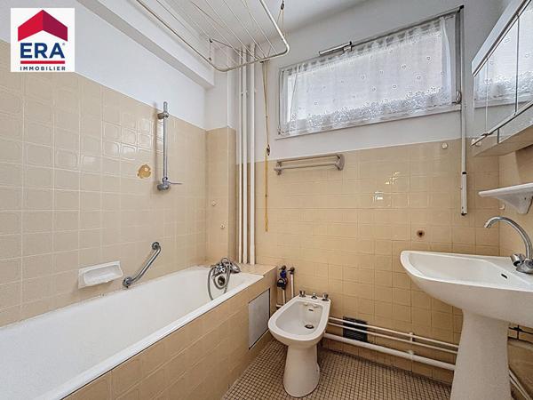 APPARTEMENT 3/4 PIECES - 82M² AVEC BALCON - PARKING 