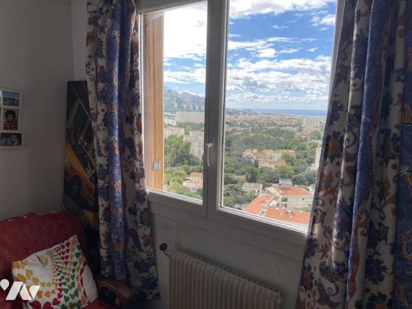 Appartement T3/4, en étage élevé, triple exposition, vue panoramique mer