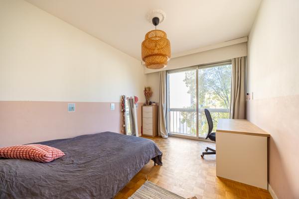 Appartement T4 avec terrasse - VAUBAN-PERIER 13008