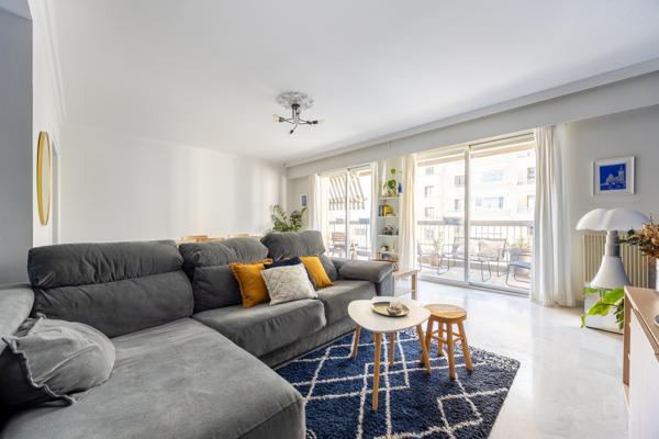 Appartement T4 avec terrasse - VAUBAN-PERIER 13008