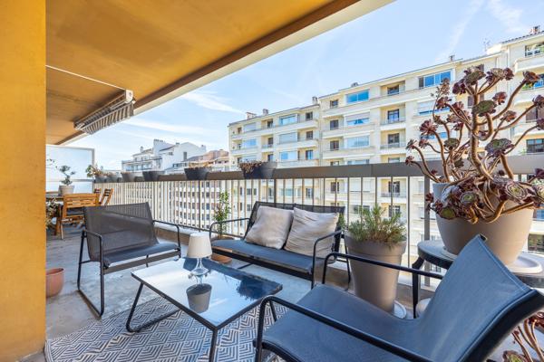 Appartement T4 avec terrasse - VAUBAN-PERIER 13008