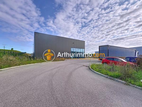 Vente Local commercial 936 m2 à Vaulx-Milieu