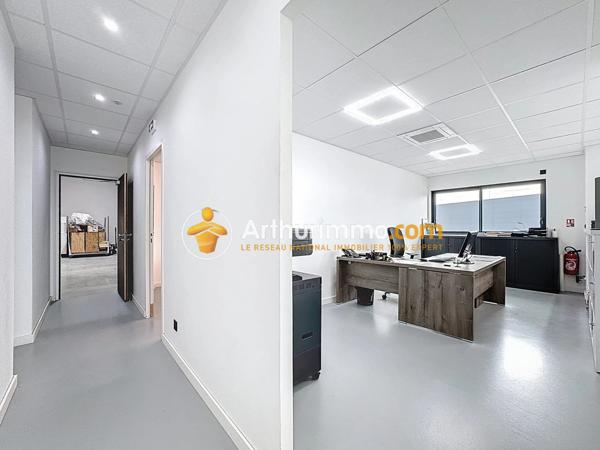 Vente Local commercial 936 m2 à Vaulx-Milieu