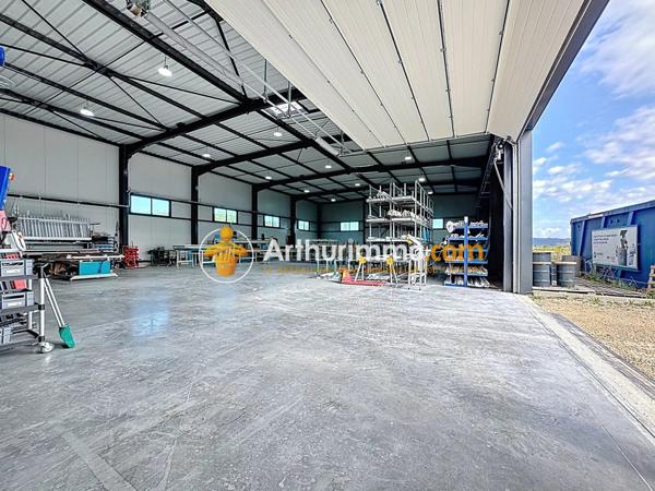 Vente Local commercial 936 m2 à Vaulx-Milieu