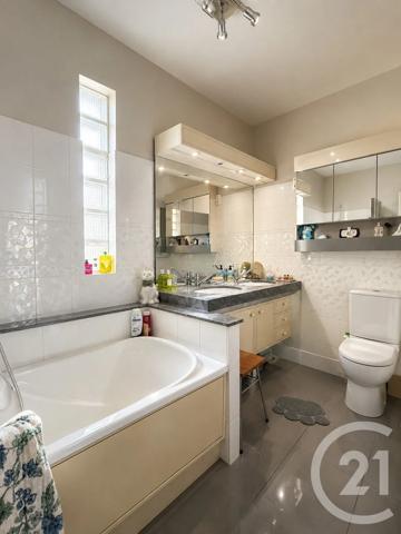 Appartement F5 à vendre  5 pièces - 96 m 2   ST MAUR DES FOSSES  - 94