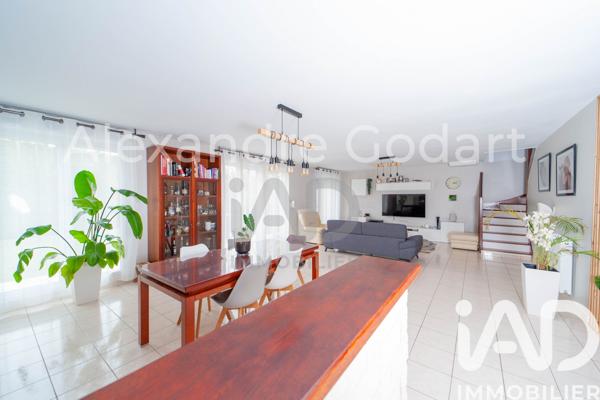 Maison à vendre 8 pièces 211 m² Moissy-Cramayel