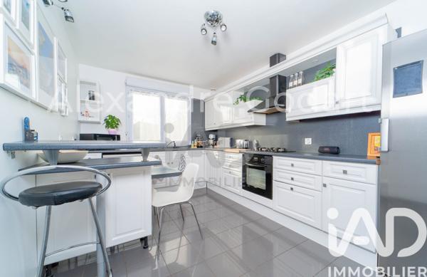 Maison à vendre 8 pièces 211 m² Moissy-Cramayel